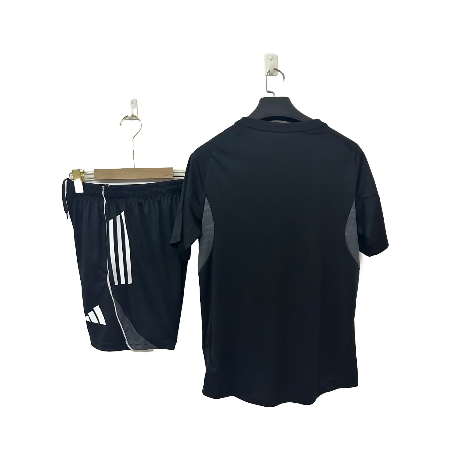 Frankfurt 25-26 Training Men's Adult Jersey Set - Fans Version - UnitedFutballJersey