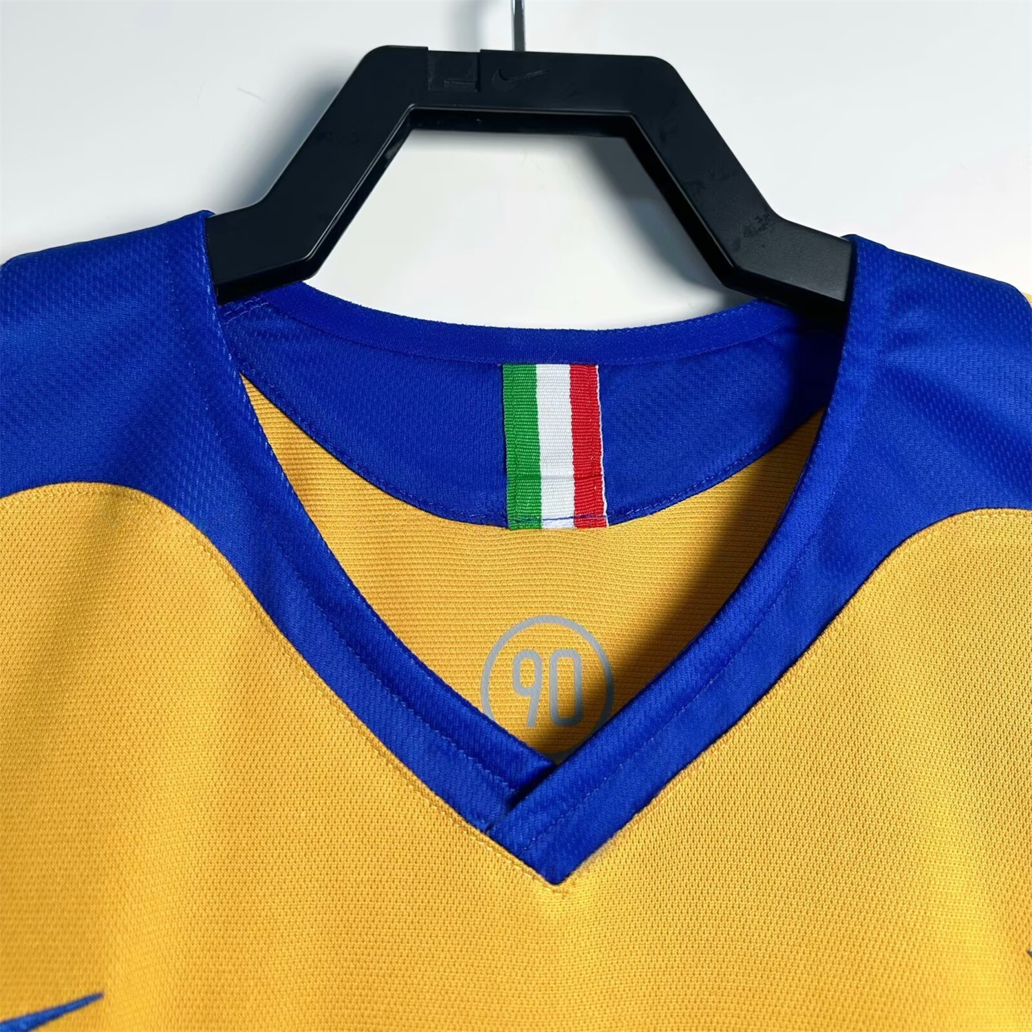 Retro Juventus 2005-06 Third Jersey - UnitedFutballJersey