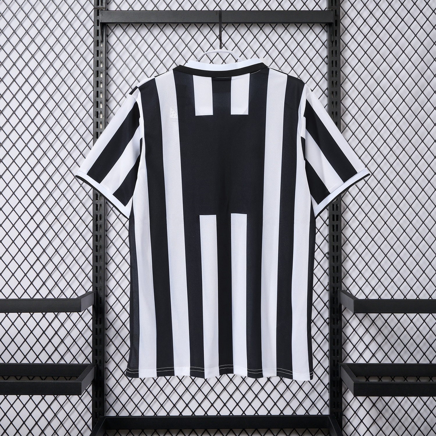 Retro Juventus 1994-95 Home Jersey - UnitedFutballJersey