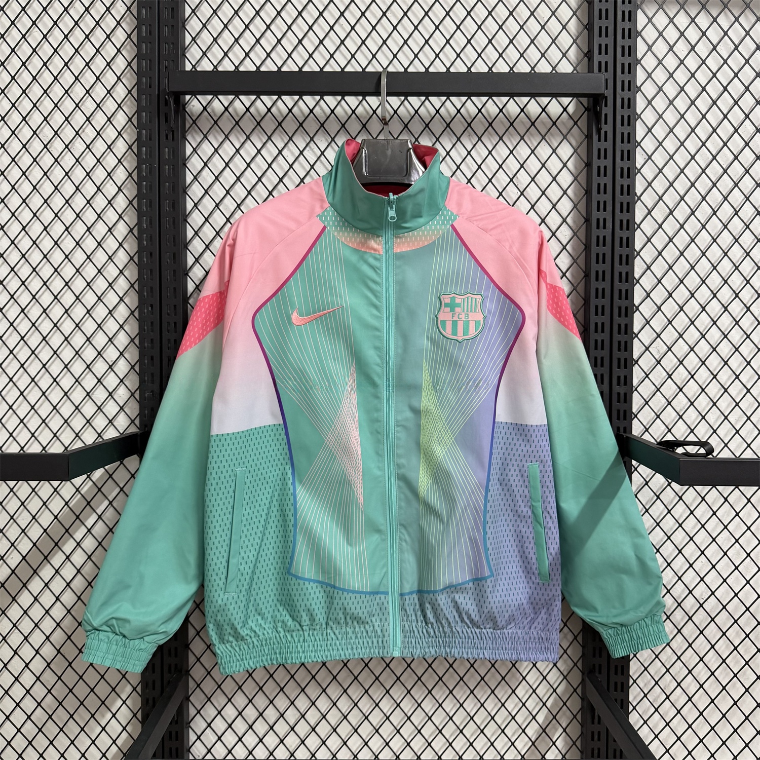 Barcelona 25-26 Double Sided Reversible Windbreaker - Green & Pink - UnitedFutballJersey