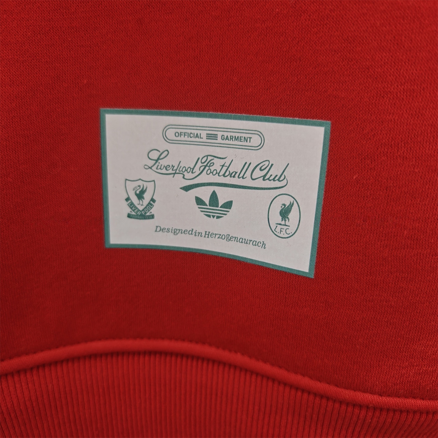 Liver.pool 25-26 Originals Terrace Icon White Team Logo Unisex Pullover Hoodie - UnitedFutballJersey