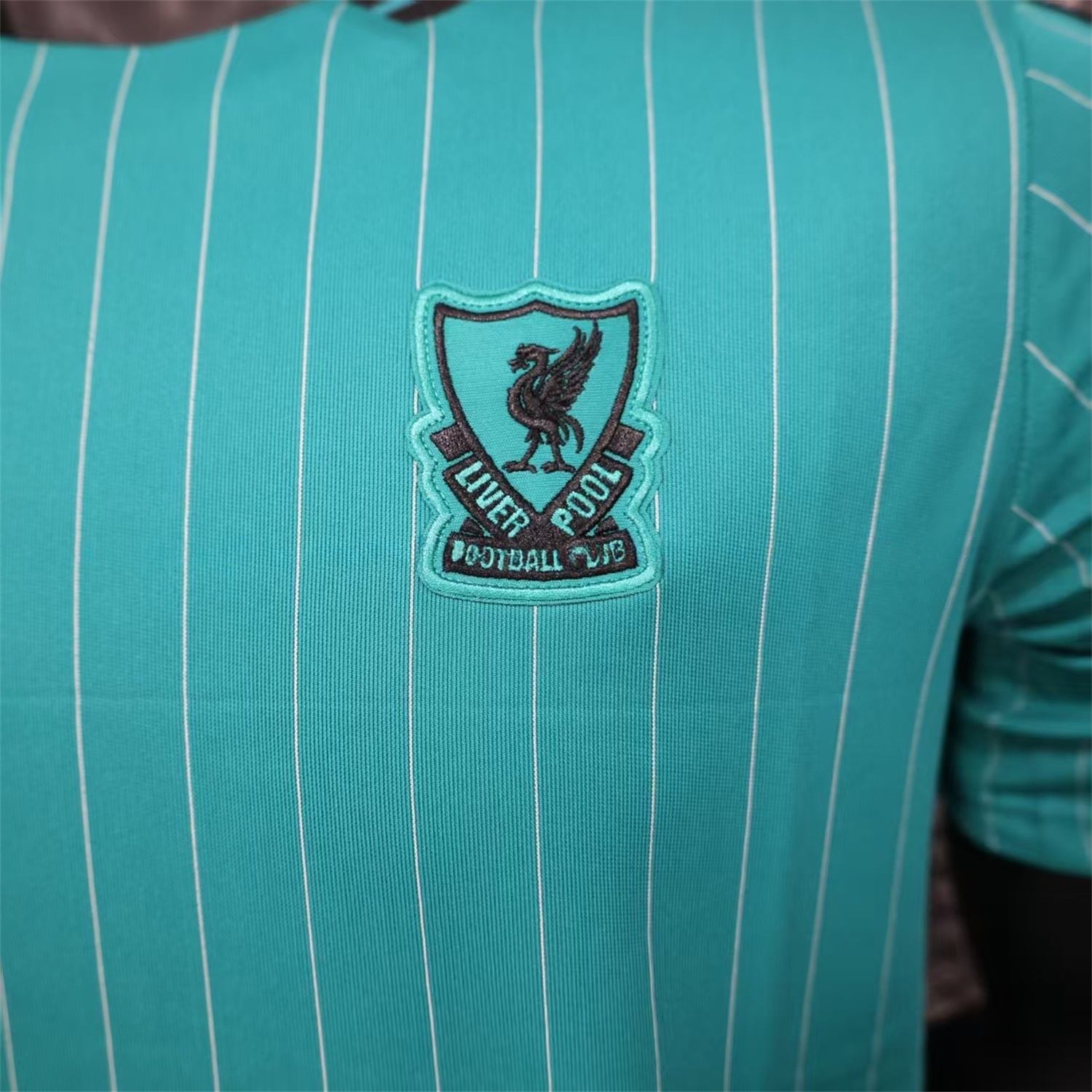Liver.pool 25-26 Icon Range Travel Special Edition Cyan Jersey - Player Version - UnitedFutballJersey