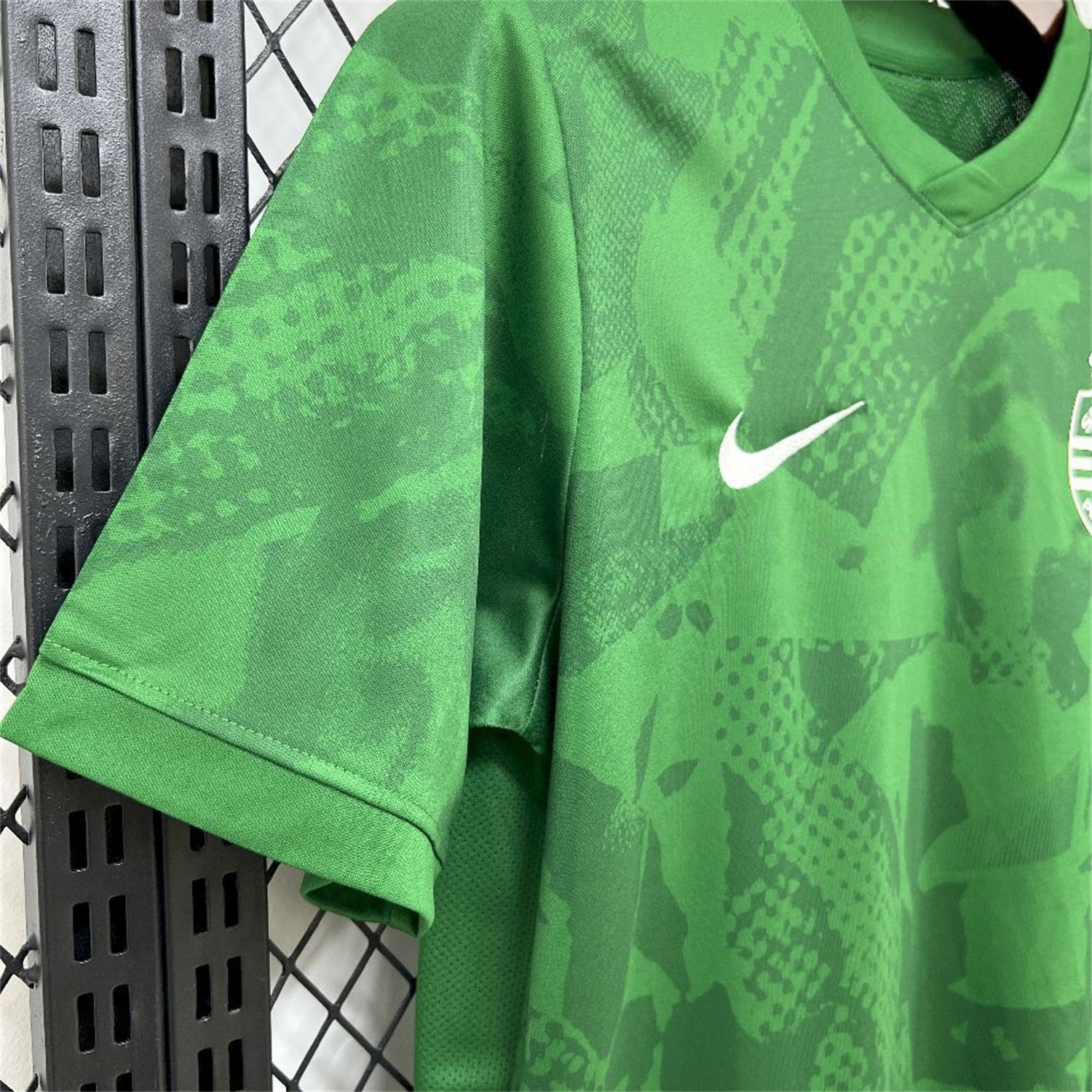 Sporting CP 25-26 Green Training Jersey - Fans Version - UnitedFutballJersey