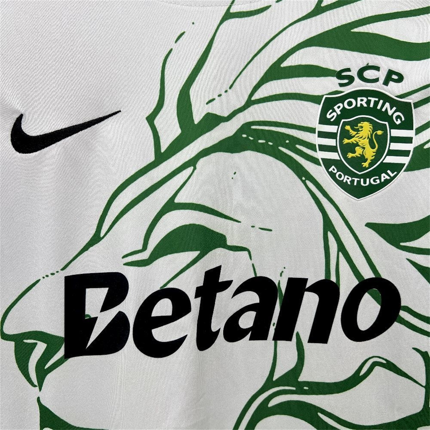 Sporting CP 25-26 Green Lion Special White Jersey - Fans Version - UnitedFutballJersey