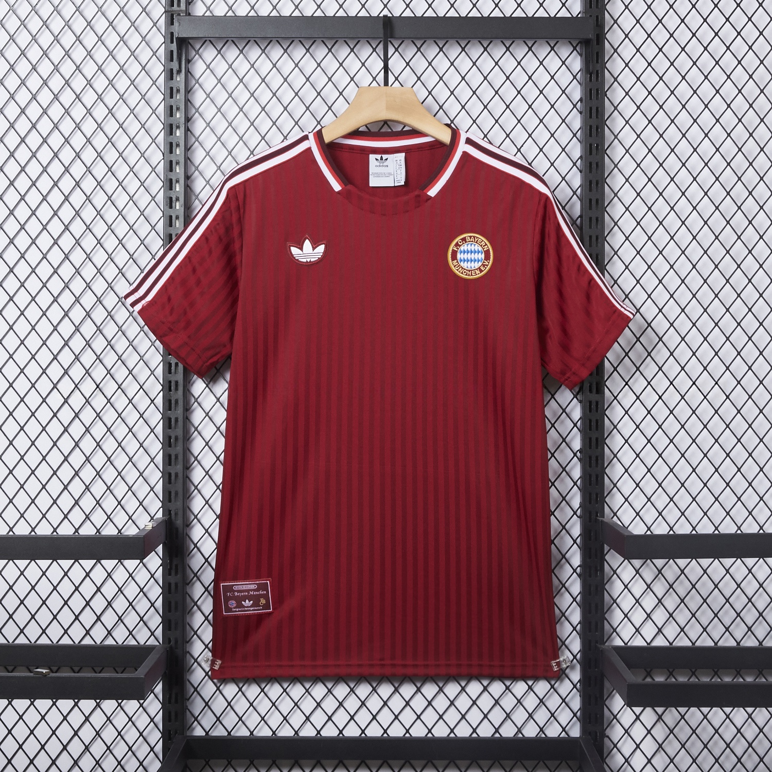 Bayern Munich 25-26 Trefoil Wine Red Travel Jersey - Fans Version - UnitedFutballJersey