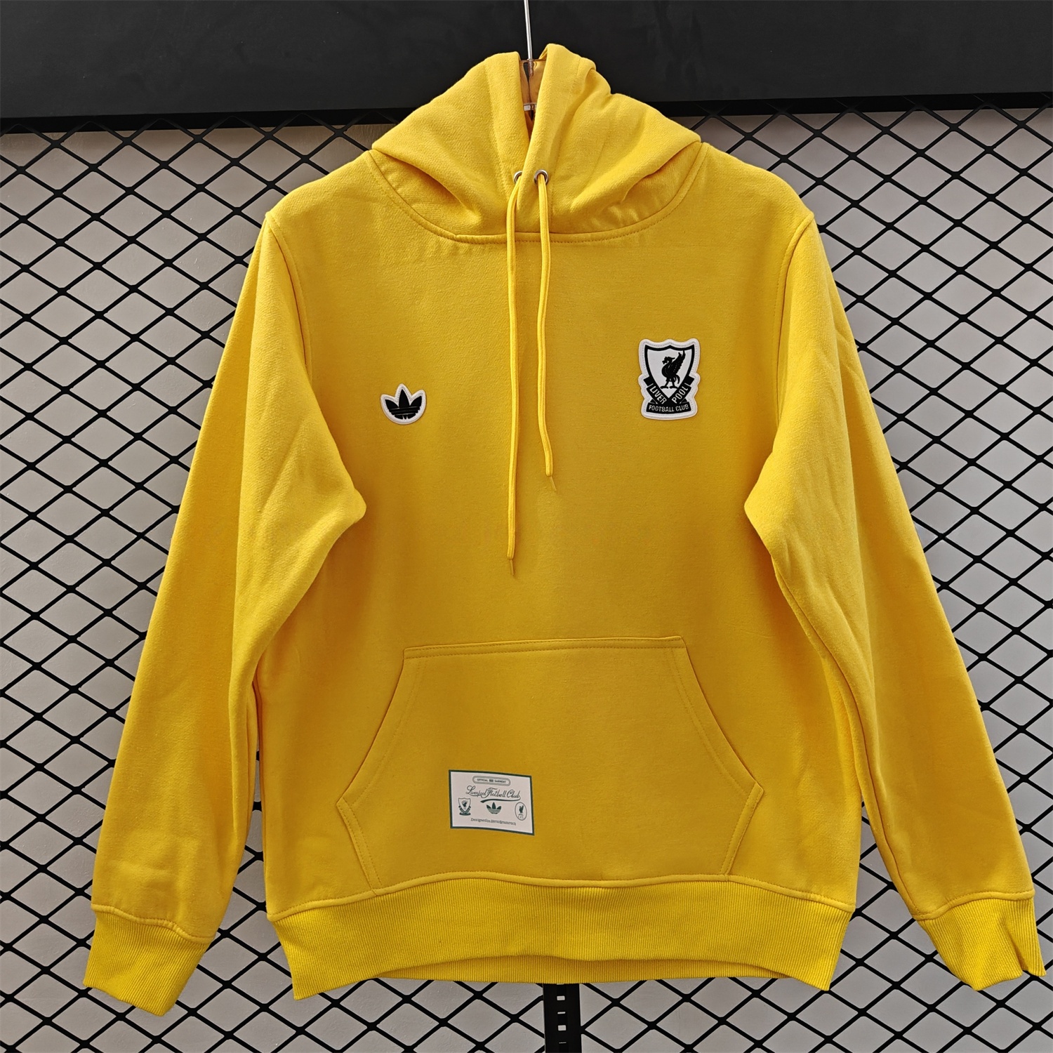 Liver.pool 25-26 Originals Terrace Icon White Team Logo Unisex Pullover Hoodie - UnitedFutballJersey