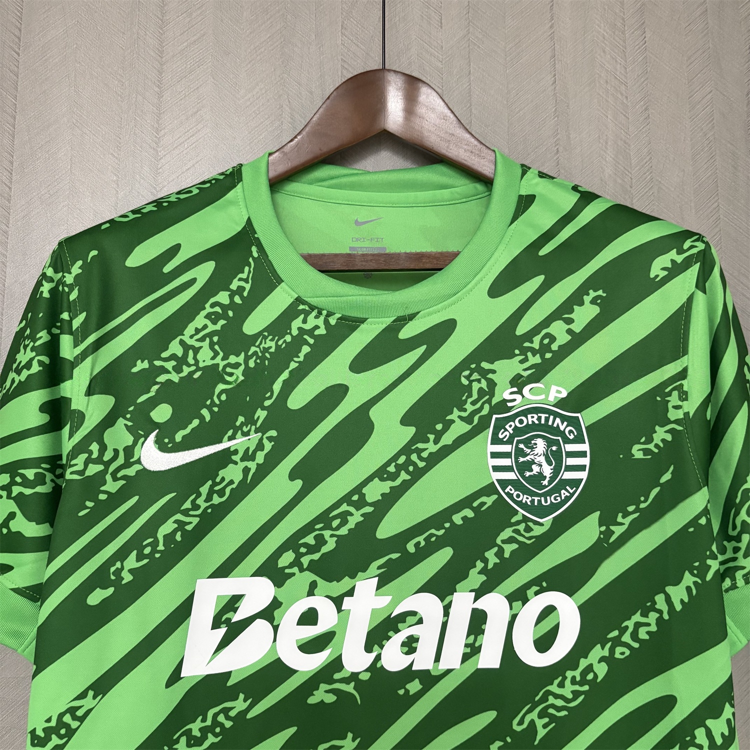 Sporting CP 25-26 Green Goalkeeper Jersey - Fans Version - UnitedFutballJersey
