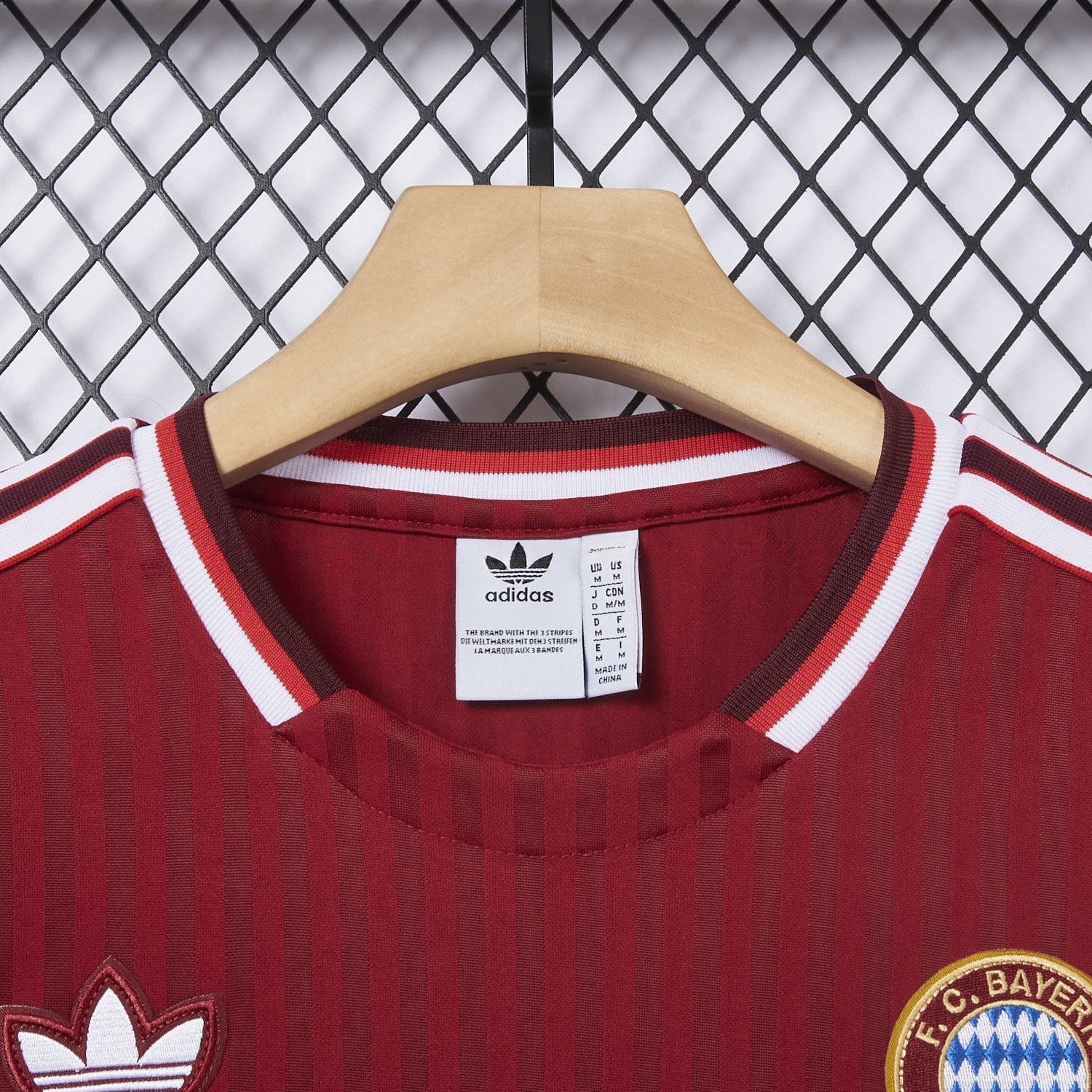 Bayern Munich 25-26 Trefoil Wine Red Travel Jersey - Fans Version - UnitedFutballJersey