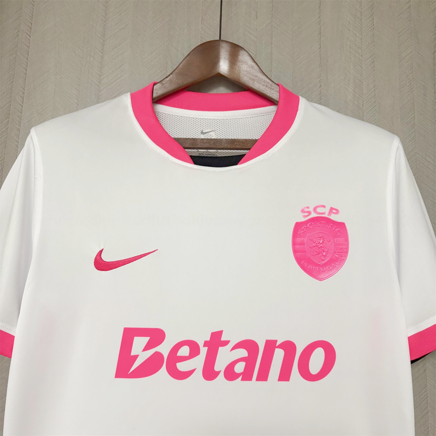 Sporting CP 25-26 Pink And White Special Jersey - Fans Version - UnitedFutballJersey
