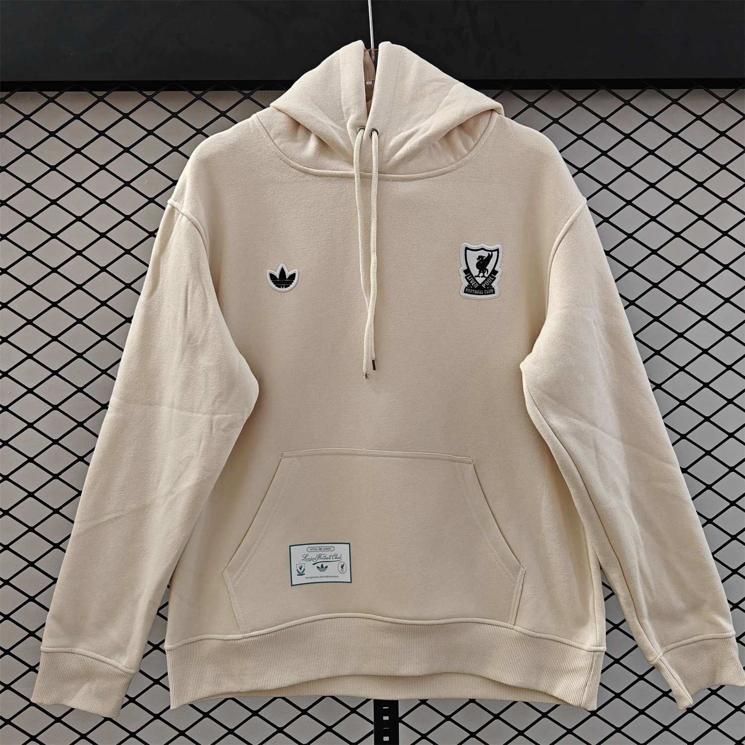 Liver.pool 25-26 Originals Terrace Icon White Team Logo Unisex Pullover Hoodie - UnitedFutballJersey