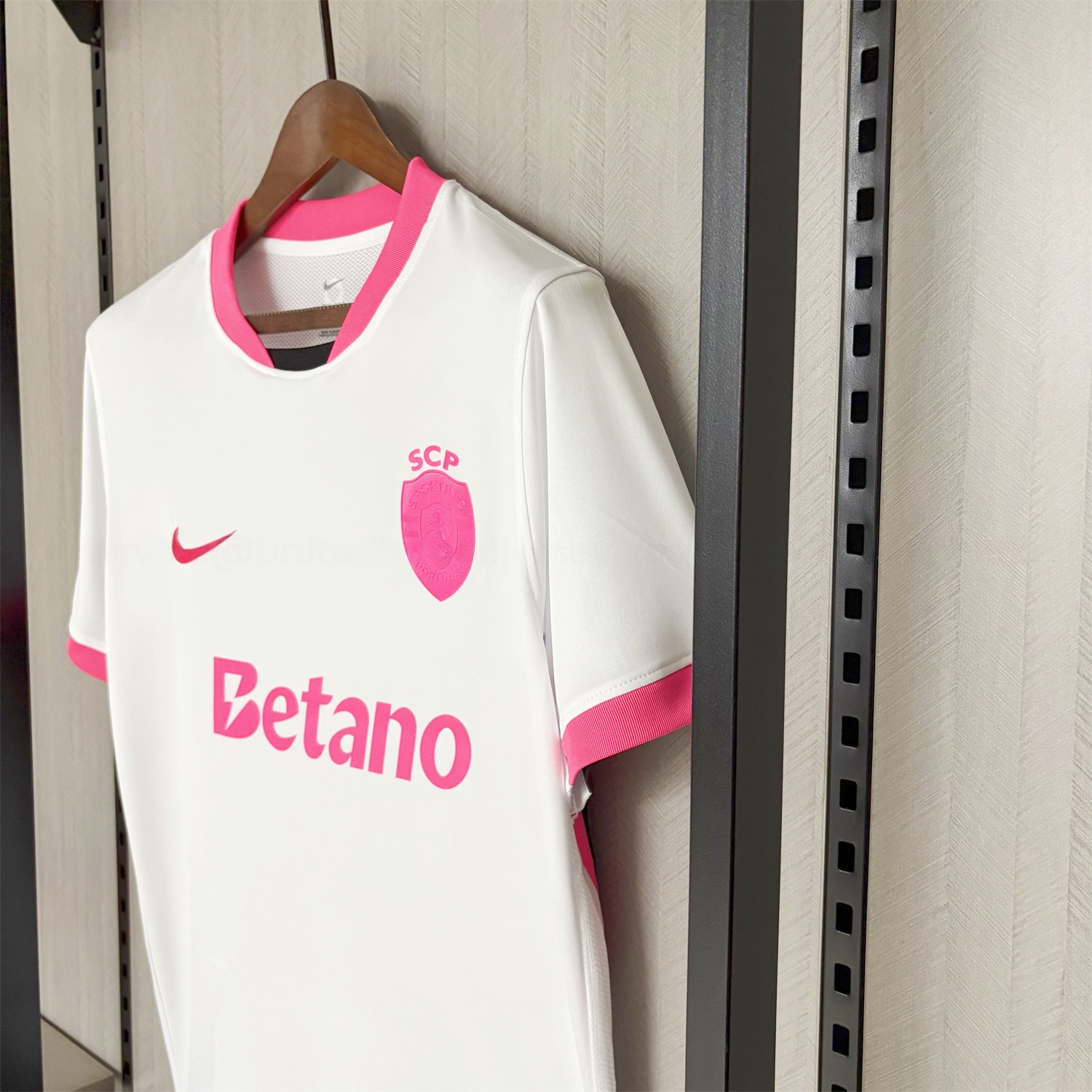 Sporting CP 25-26 Pink And White Special Jersey - Fans Version - UnitedFutballJersey