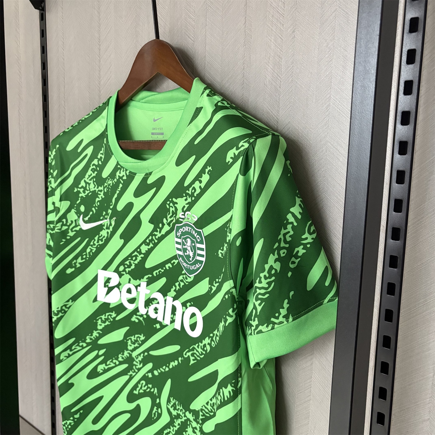 Sporting CP 25-26 Green Goalkeeper Jersey - Fans Version - UnitedFutballJersey