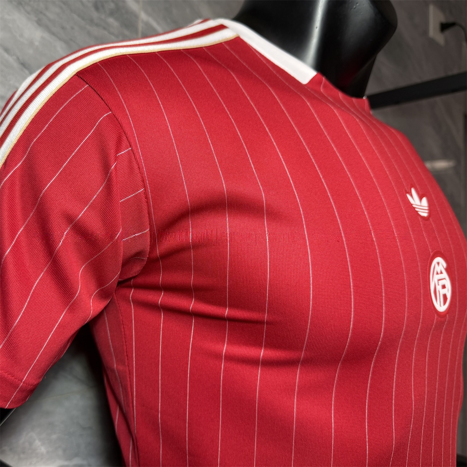 Bayern Munich 25-26 Trefoil Red And White Travel Jersey - Player Version - UnitedFutballJersey