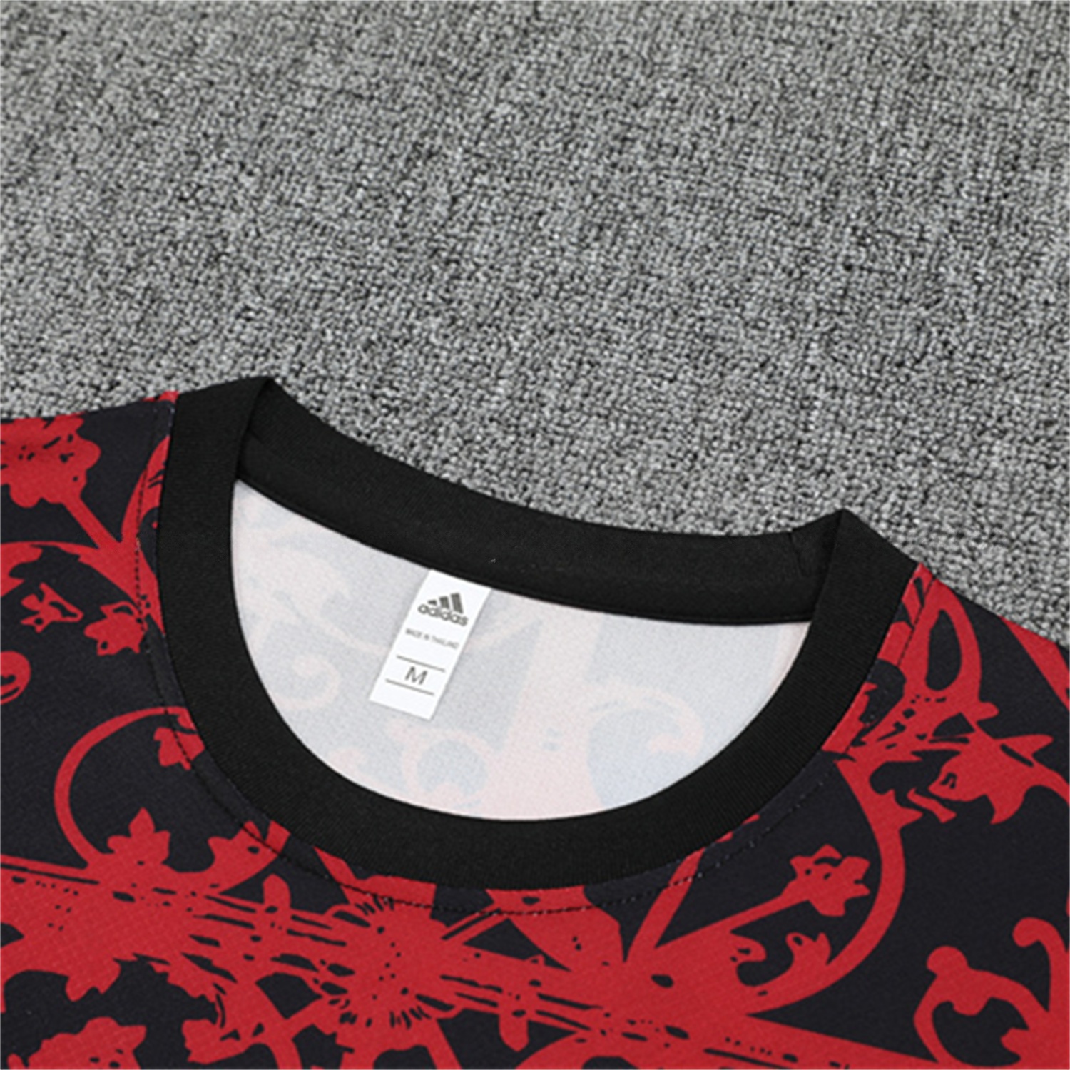 Liver.pool 25-26 Kids Short-Sleeve Training Set - Red Camouflage Top & Black Shorts - UnitedFutballJersey