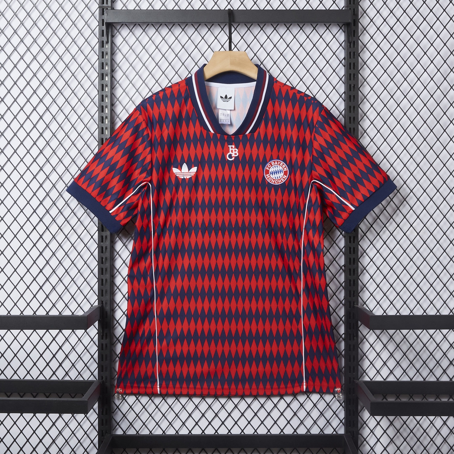 Bayern Munich 25-26 Trefoil Retro Style Red And Deep Blue Jersey - Fans Version - UnitedFutballJersey