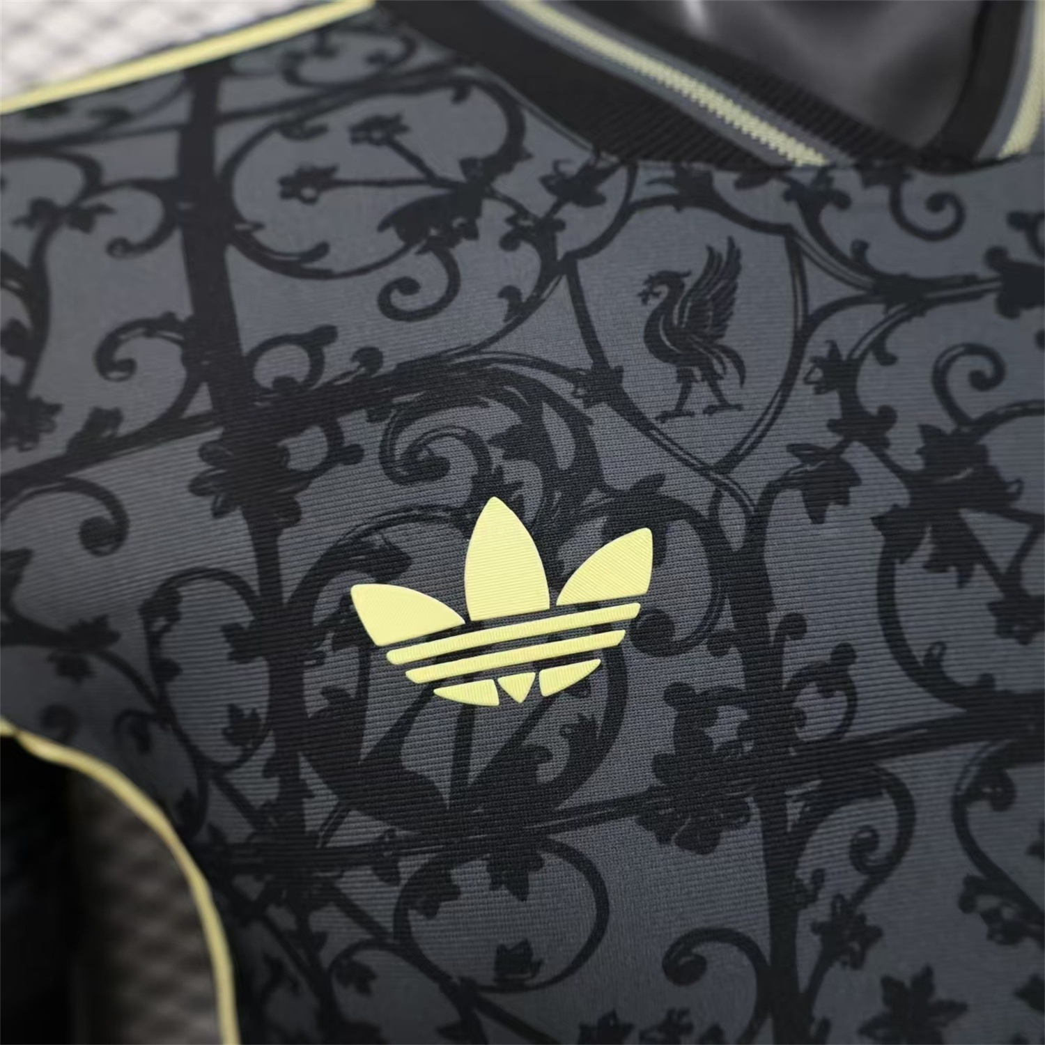 Liver.pool 25-26 Black Floral Pattern Special Jersey - Player Version - UnitedFutballJersey