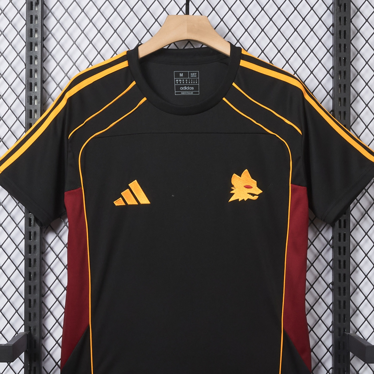 AS Roma 25-26 Travel Special Black Jersey - Fans Version - UnitedFutballJersey