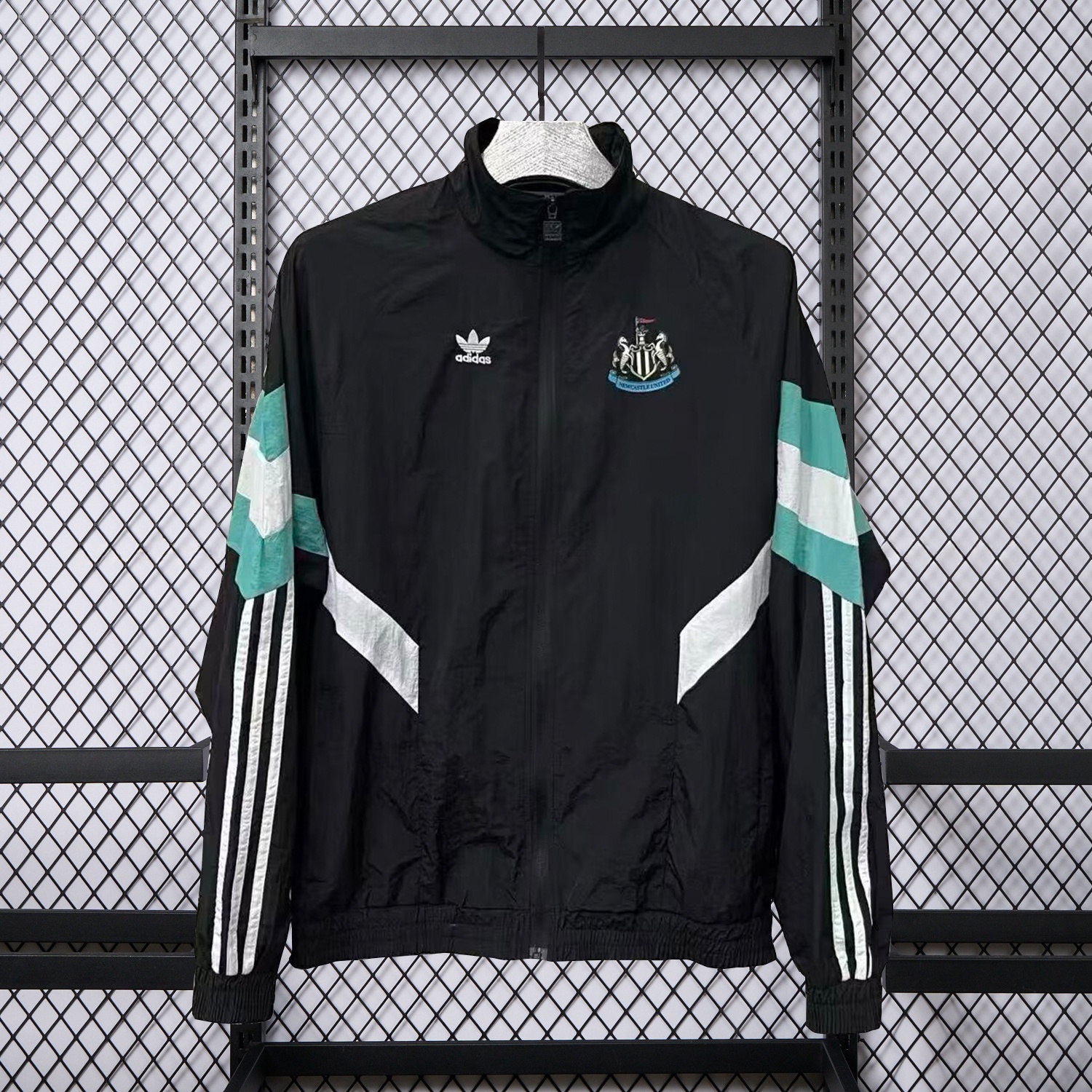 Newcastle United 25-26 Windbreaker Jacket - Black And Green - UnitedFutballJersey