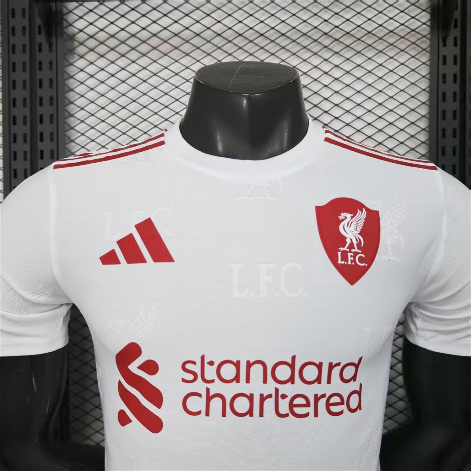Liver.pool 25-26 Red Team Logo Jacquard White Special Jersey - Player Version - UnitedFutballJersey