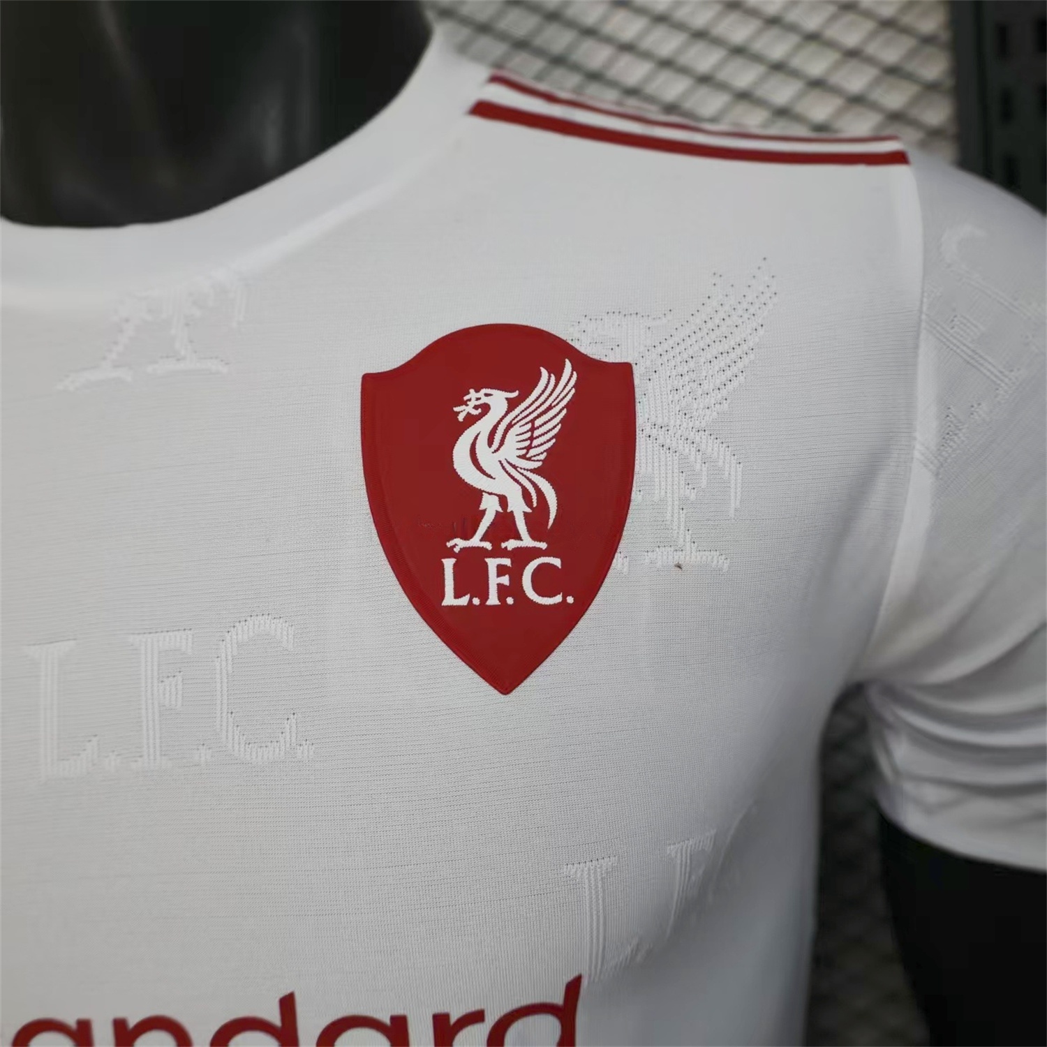 Liver.pool 25-26 Red Team Logo Jacquard White Special Jersey - Player Version - UnitedFutballJersey