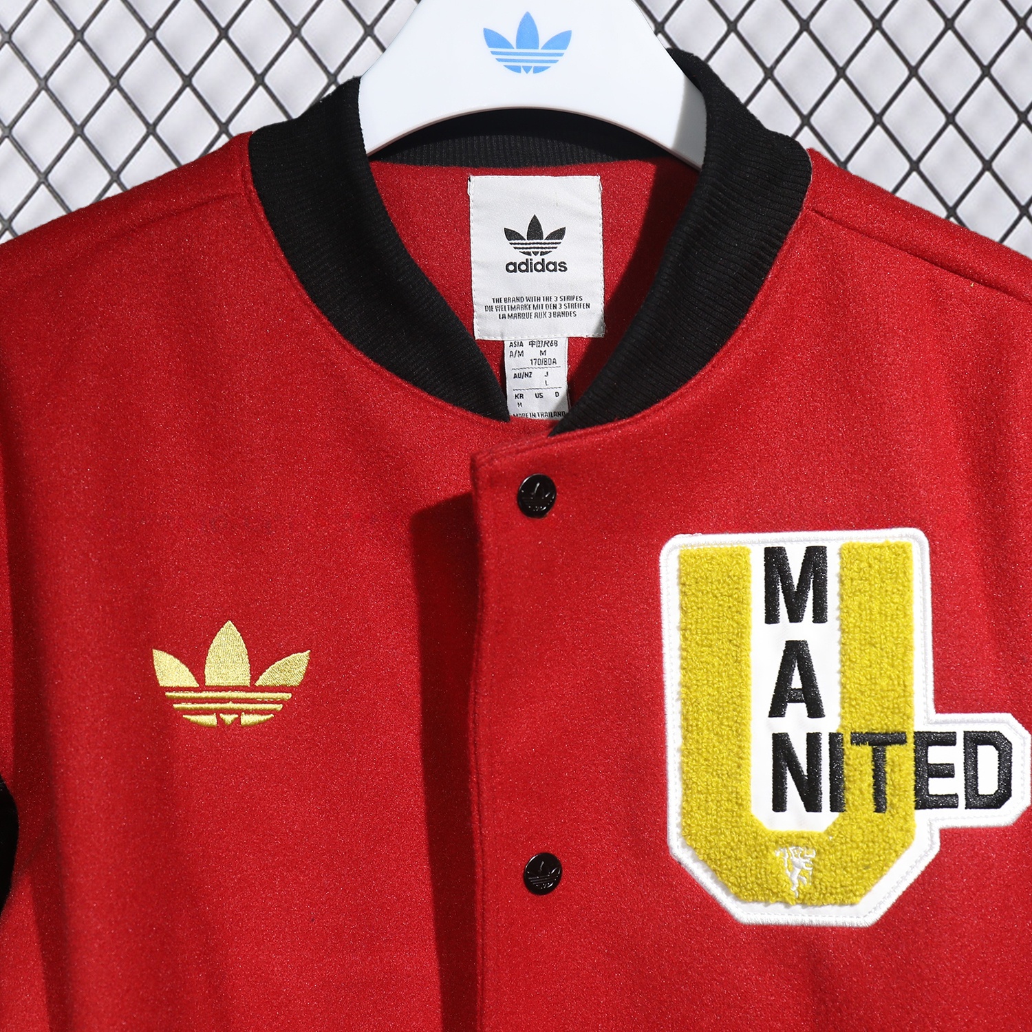Manchester United 25-26 Warm Windbreaker Jacket - Red And Black - UnitedFutballJersey