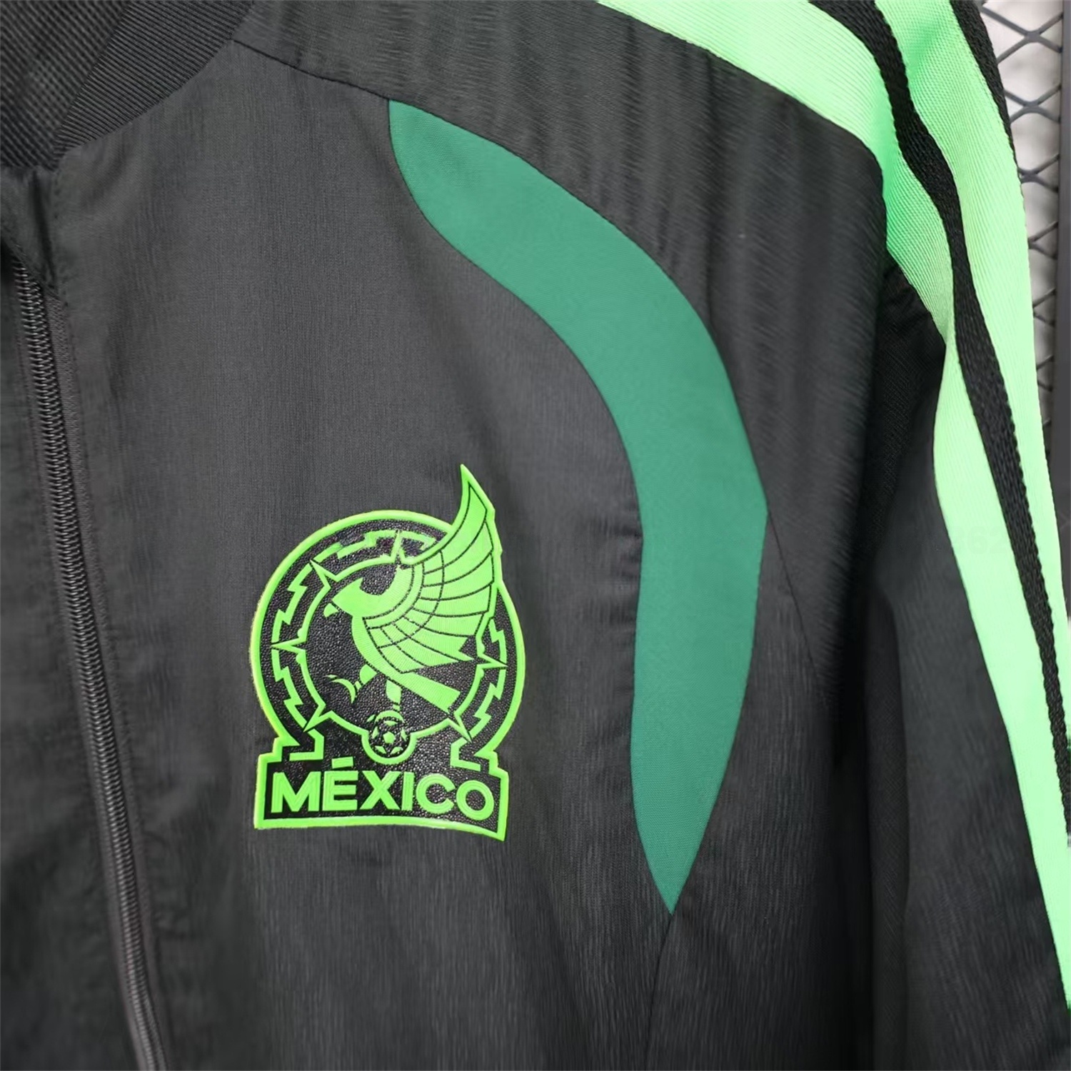 Mexico 25-26 Green And Black Windbreaker Jacket - UnitedFutballJersey