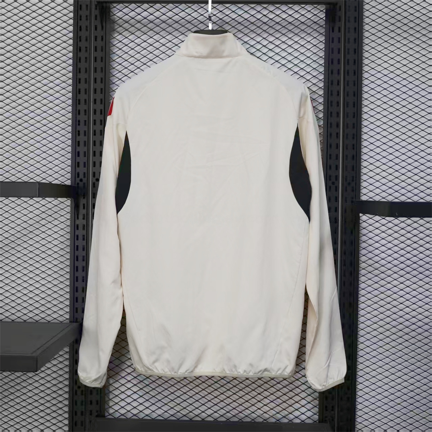Liver.pool 25-26 White Windbreaker Jacket - UnitedFutballJersey