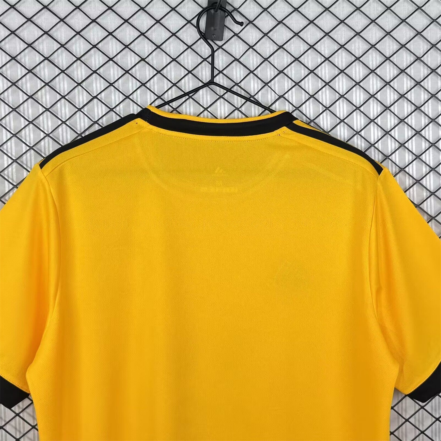 Retro Wolverhampton Wanderers Wolves 2018-19 Home Jersey - UnitedFutballJersey