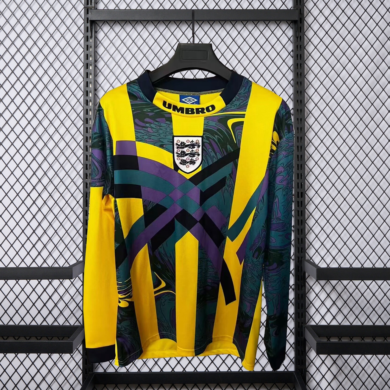 Retro England 1995 Yellow Goalkeeper Long Sleeve Jersey - UnitedFutballJersey