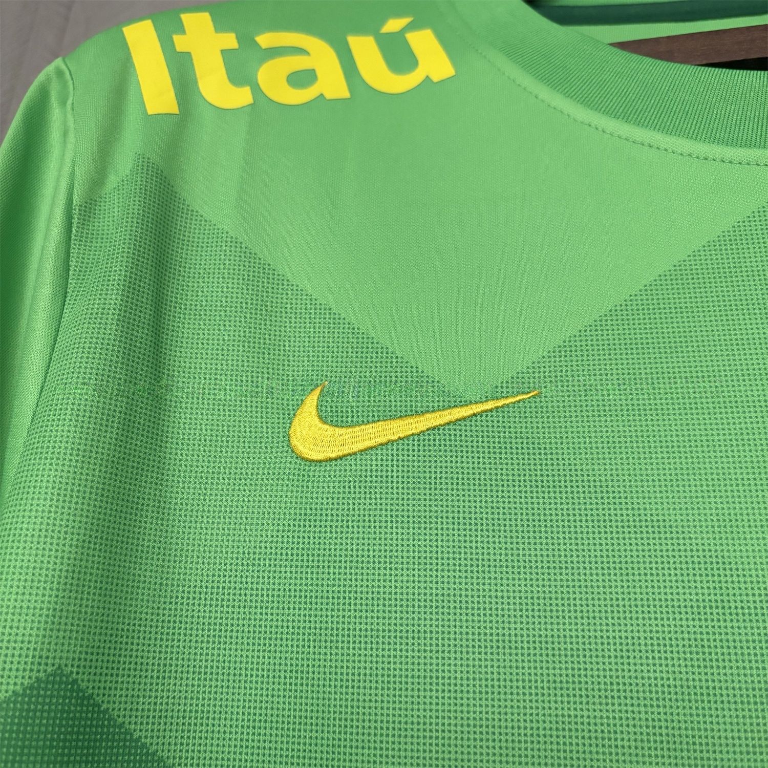 Retro Brazil 2022 Pre-Match Green Special Jersey - UnitedFutballJersey