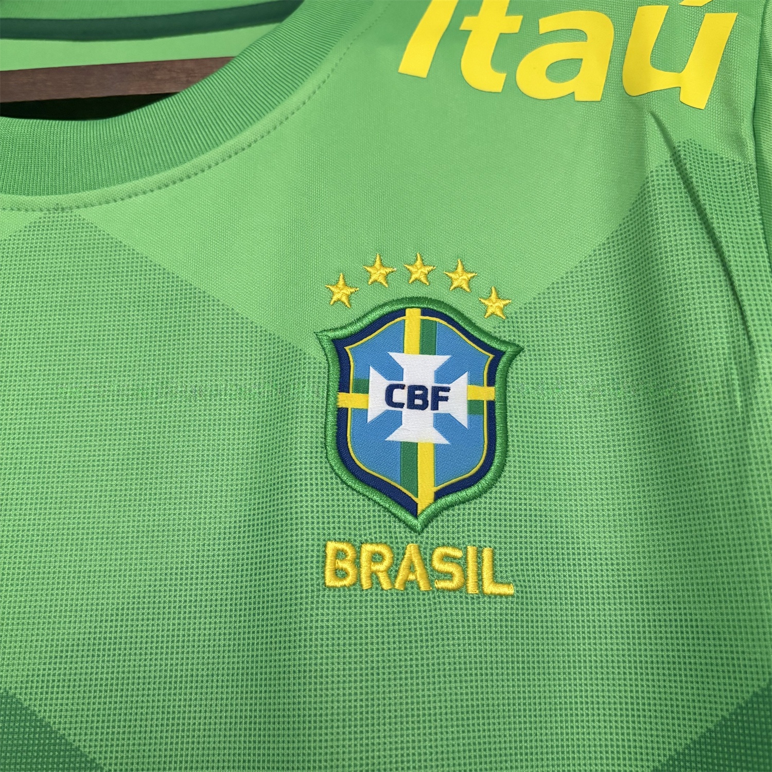 Retro Brazil 2022 Pre-Match Green Special Jersey - UnitedFutballJersey