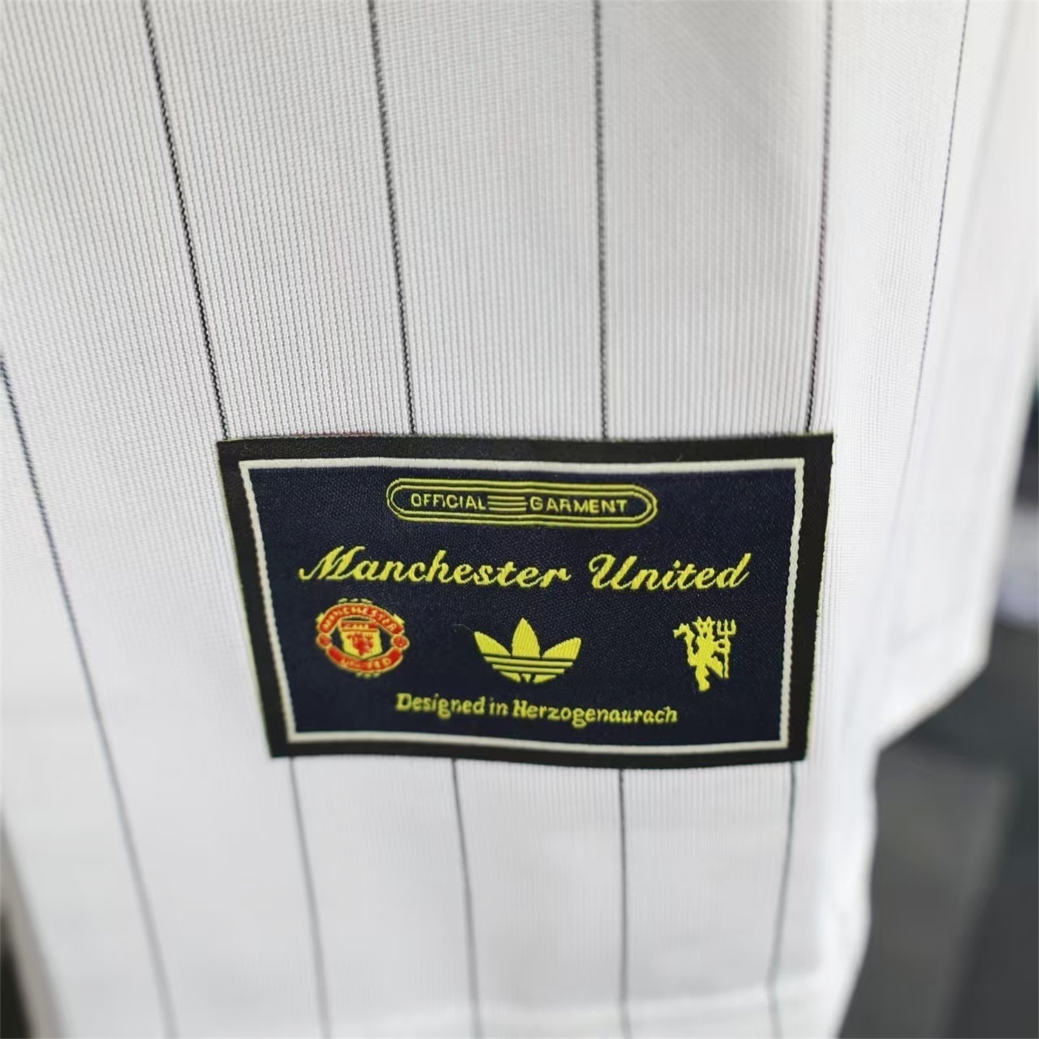 Manchester United 25-26 Icon Travel Special Red Jersey - Player Version - UnitedFutballJersey