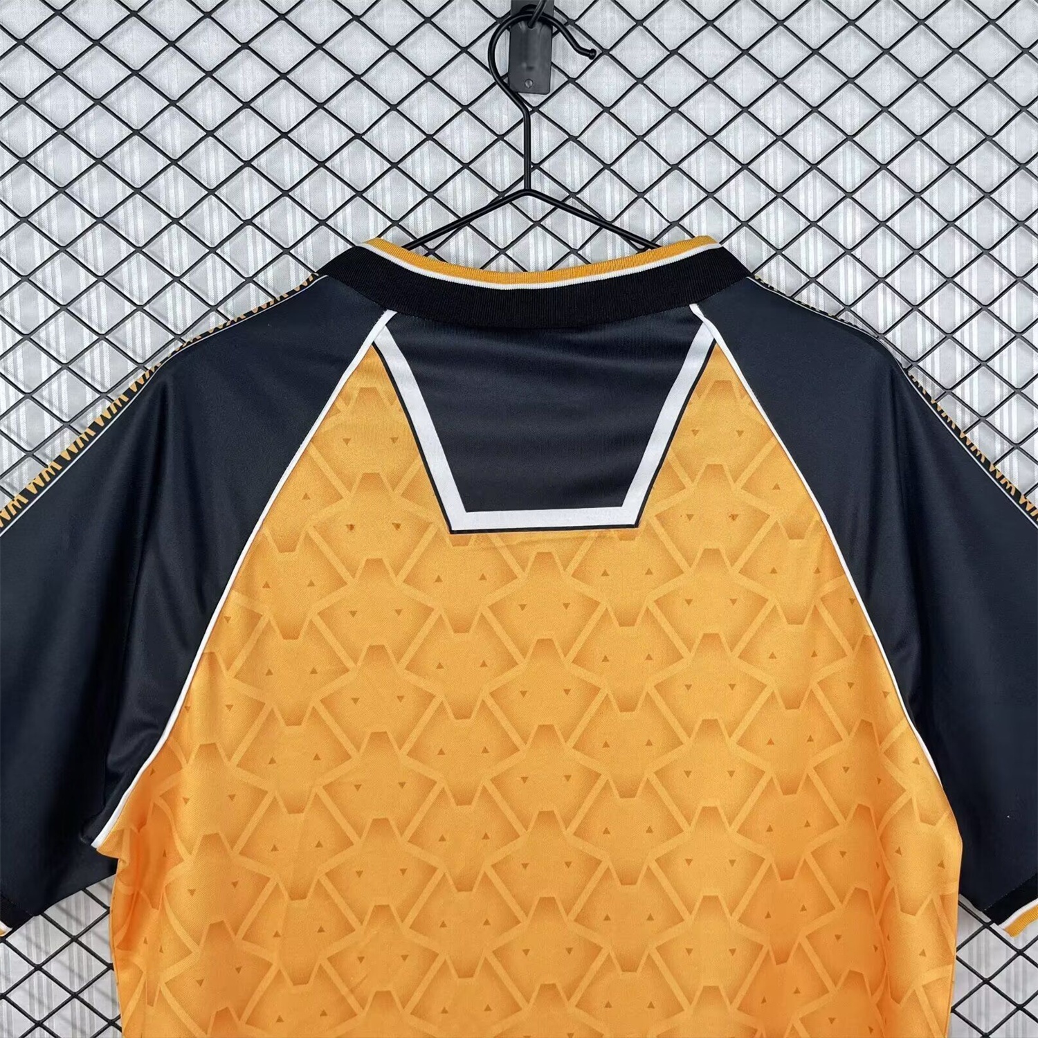Retro Wolverhampton Wanderers Wolves 1996-98 Home Jersey - UnitedFutballJersey
