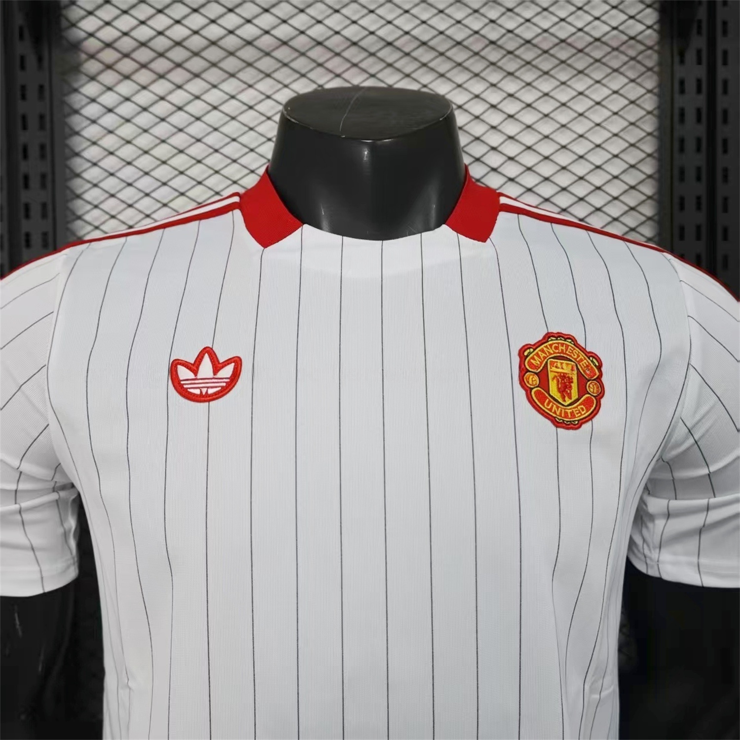 Manchester United 25-26 Icon Travel Special Red Jersey - Player Version - UnitedFutballJersey