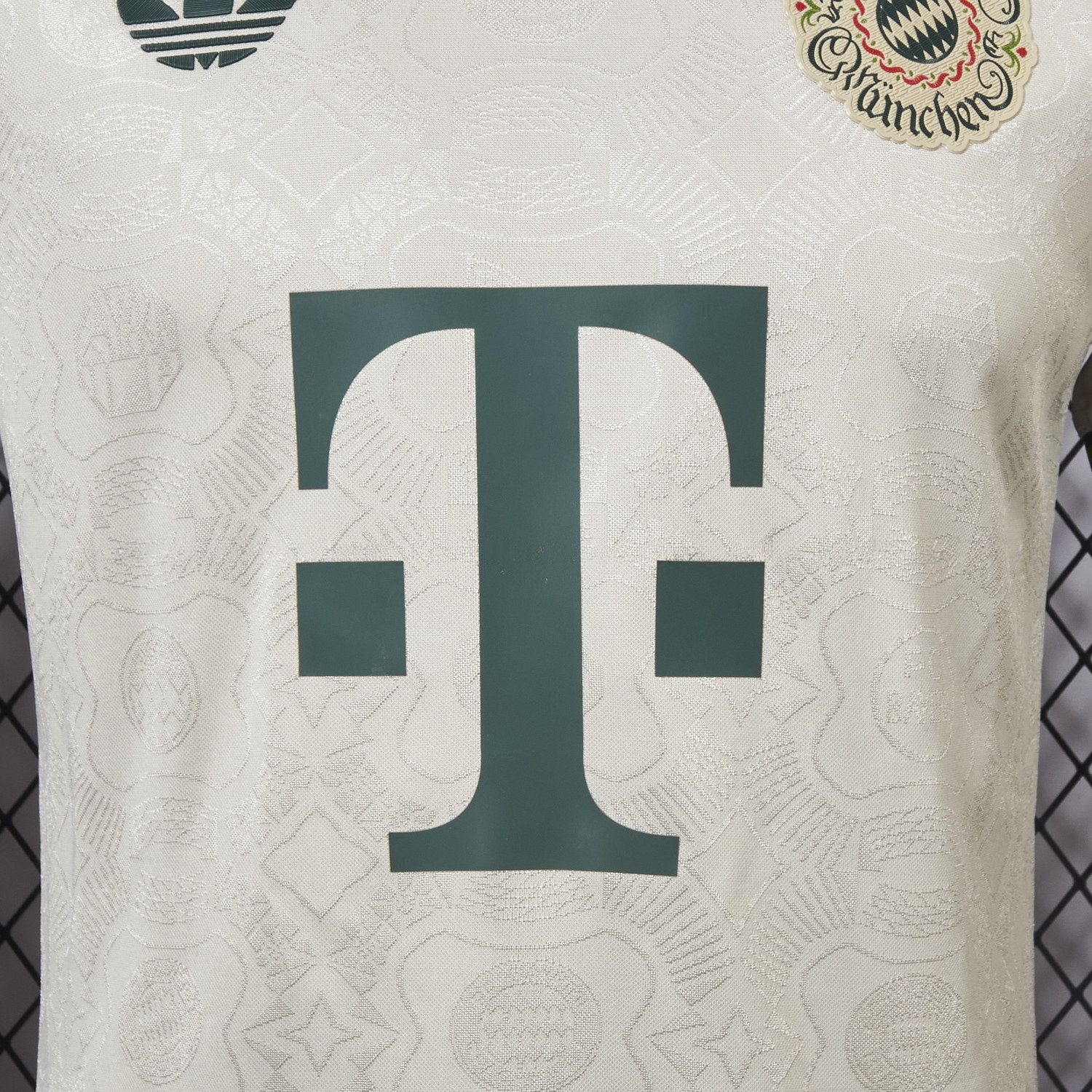 Bayern Munich 25-26 Oktoberfest Jersey - Player Version - UnitedFutballJersey
