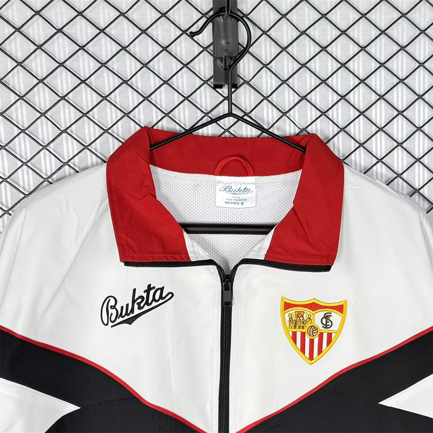 Retro Sevilla FC 1992-93 Home Windbreaker Jacket - Black And Red - UnitedFutballJersey