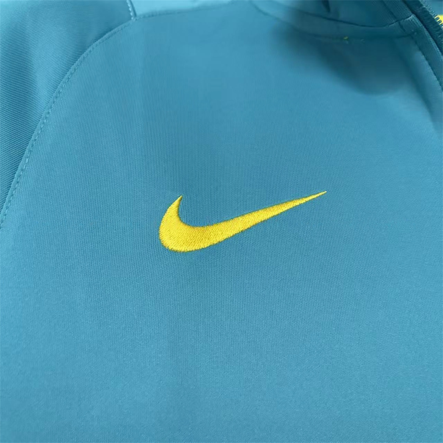 Retro Brazil 2022 Pre-Match Cyan Unsponsored Windbreaker - UnitedFutballJersey