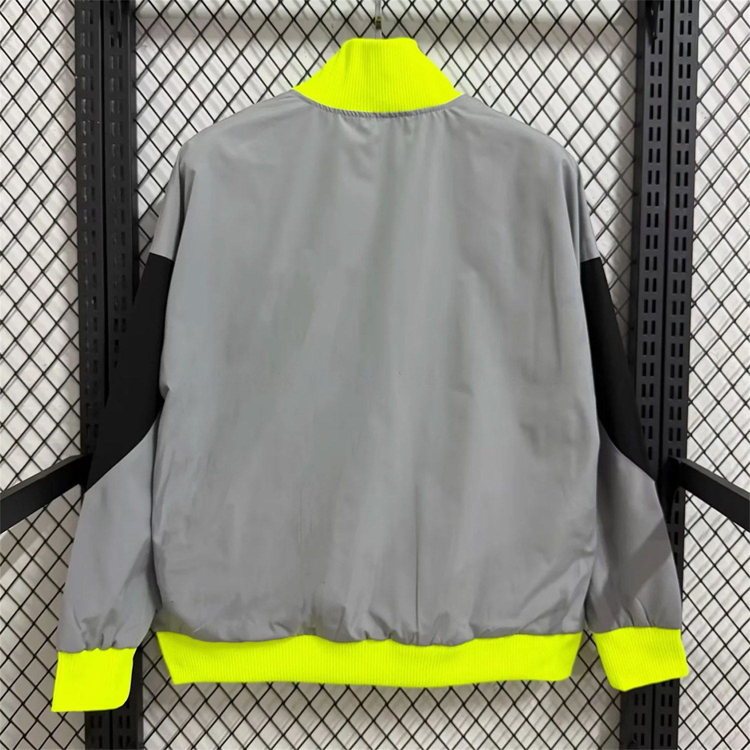 Sporting CP 25-26 Windbreaker Jacket - Grey - UnitedFutballJersey