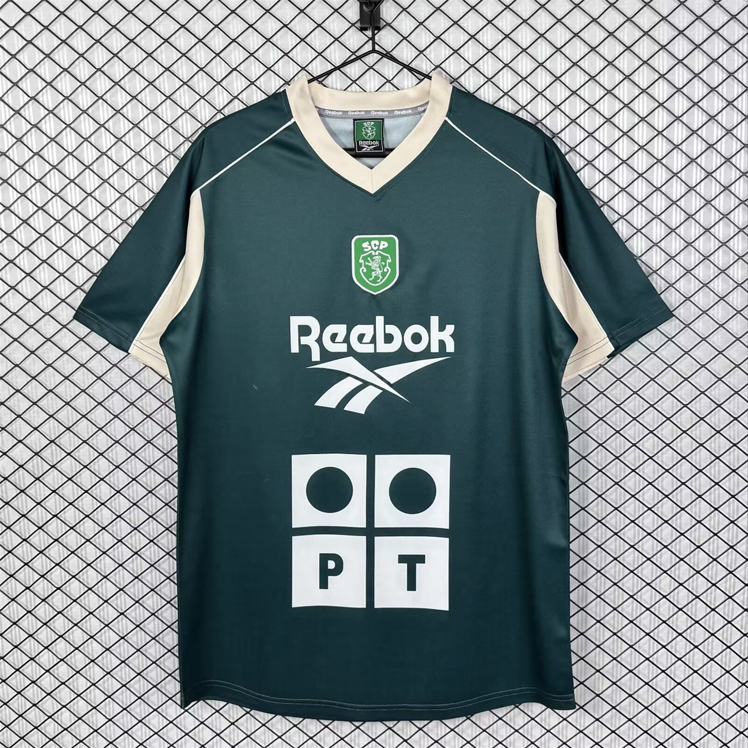 Retro Sporting CP 2000-01 Green Training Jersey - UnitedFutballJersey