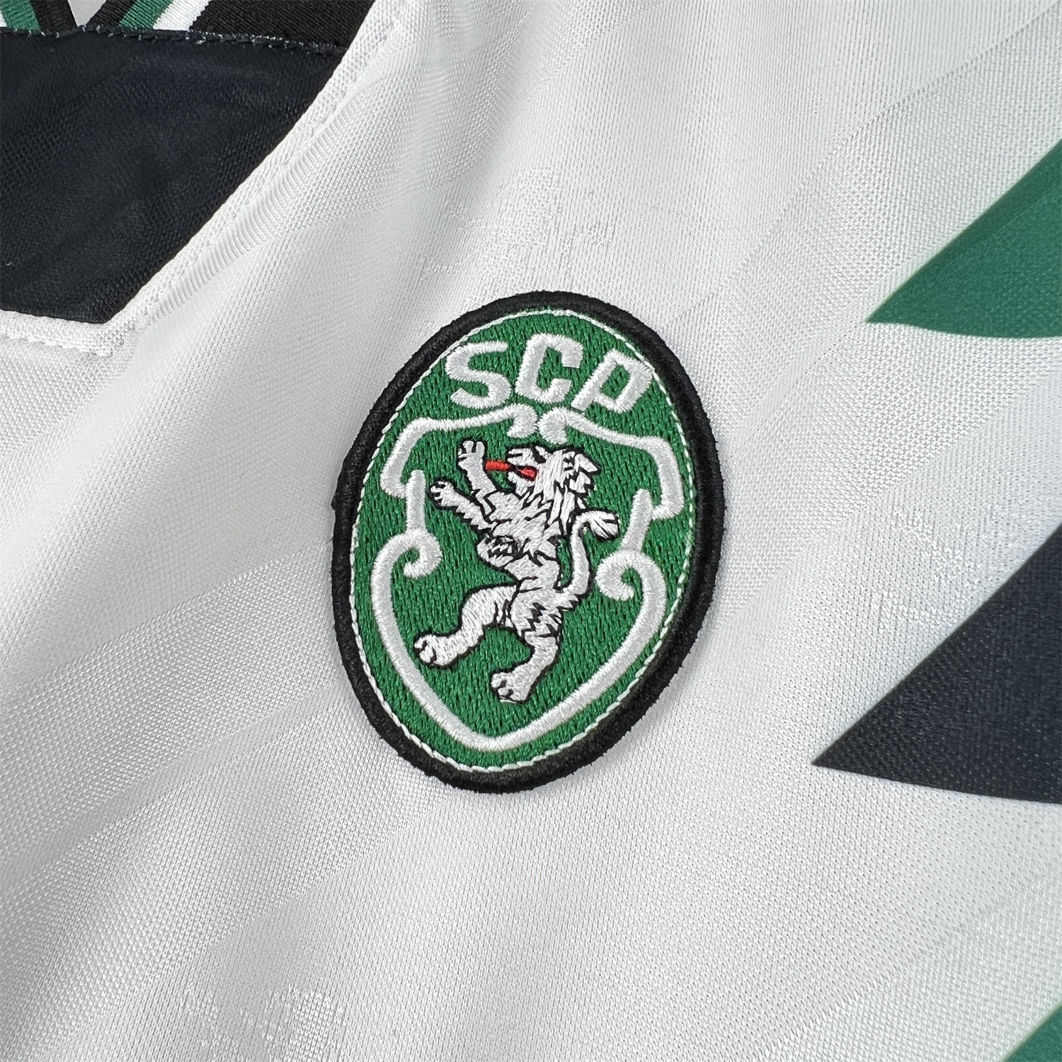 Sporting CP 25-26 Retro Style White Special Jersey - Fans Version - UnitedFutballJersey