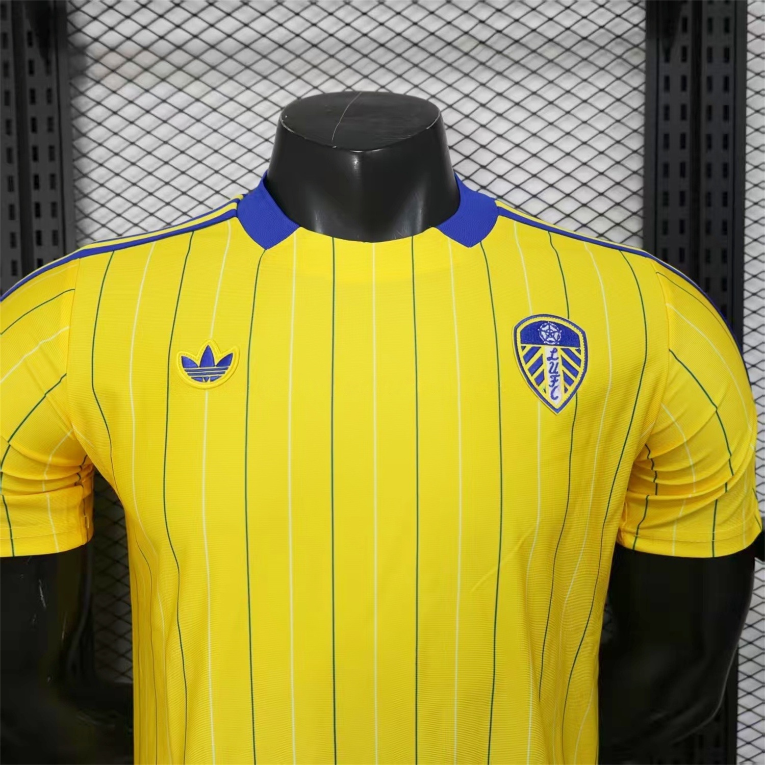 Leeds United 25-26 Icon Travel Special Edition Yellow Jersey - Player Version - UnitedFutballJersey