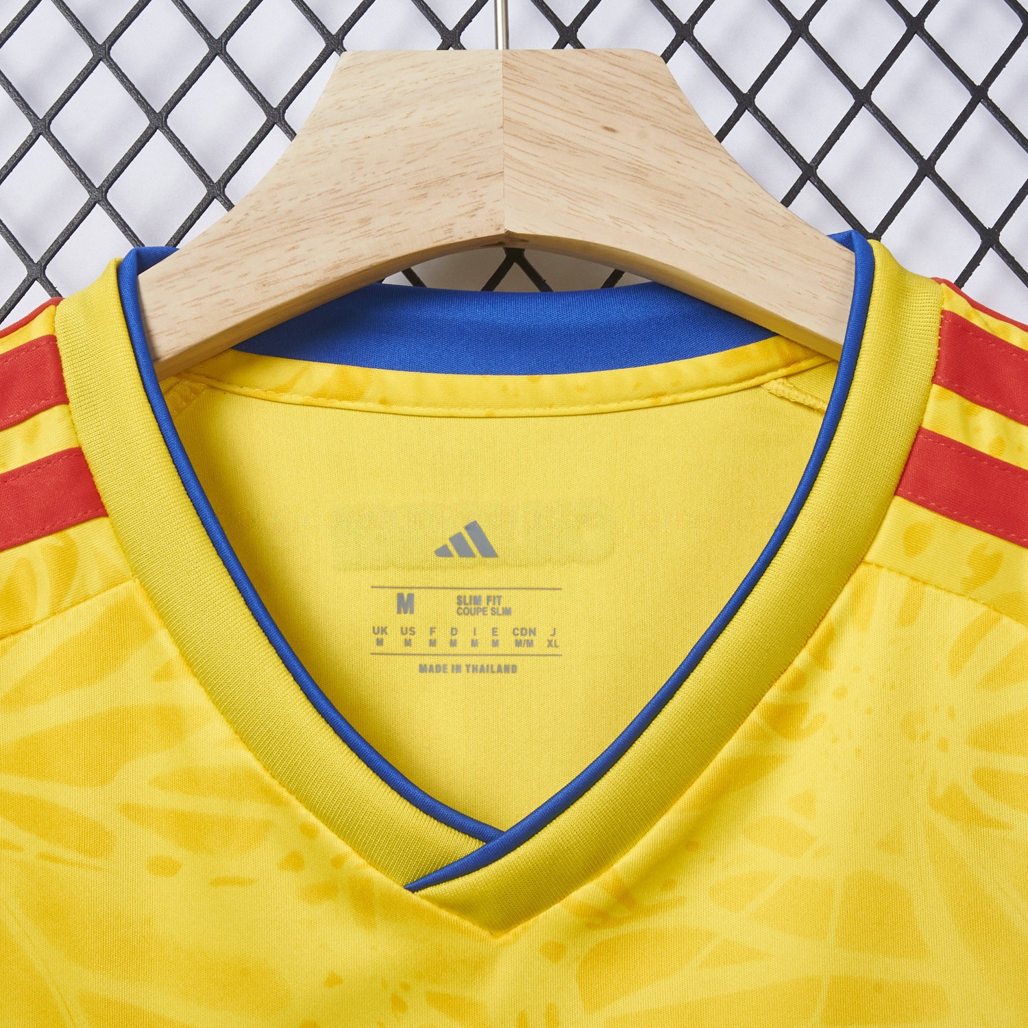 Women's Colombia 2026 Home Cropped Jersey - UnitedFutballJersey
