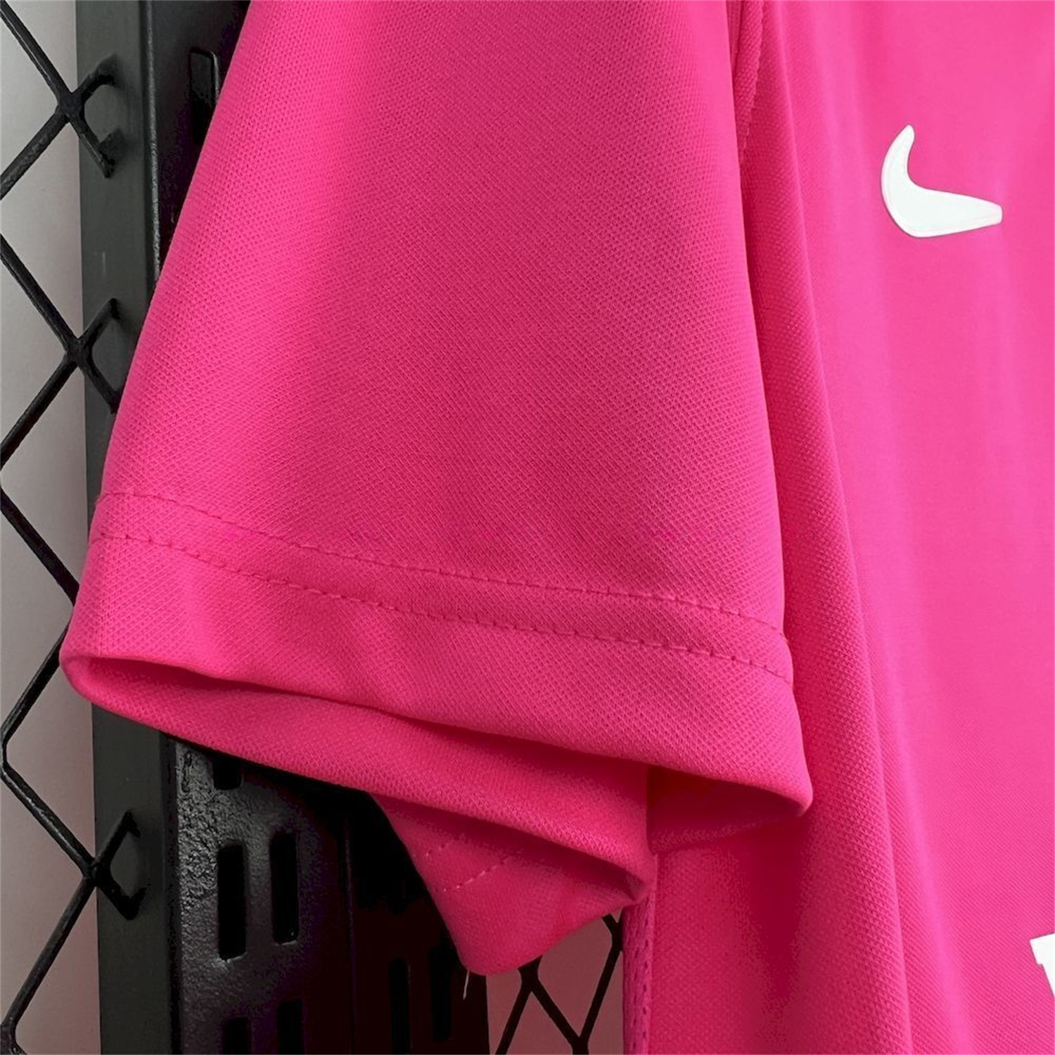 Hapoel Beer-Sheva 25-26 Pink Special Jersey - Fans Version - UnitedFutballJersey