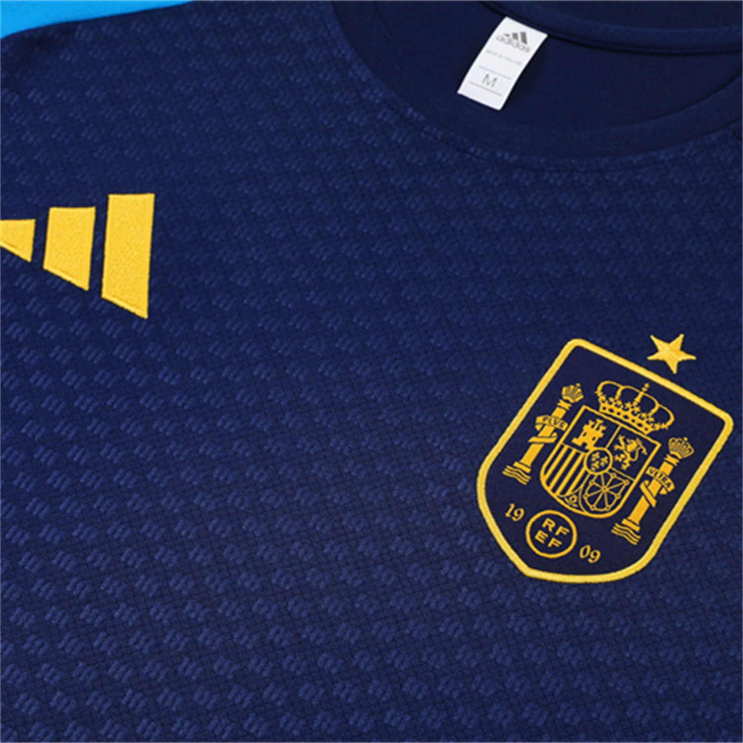 Spain 2026 Kids Short-Sleeve Training Set - Royal Blue Top & Shorts - UnitedFutballJersey