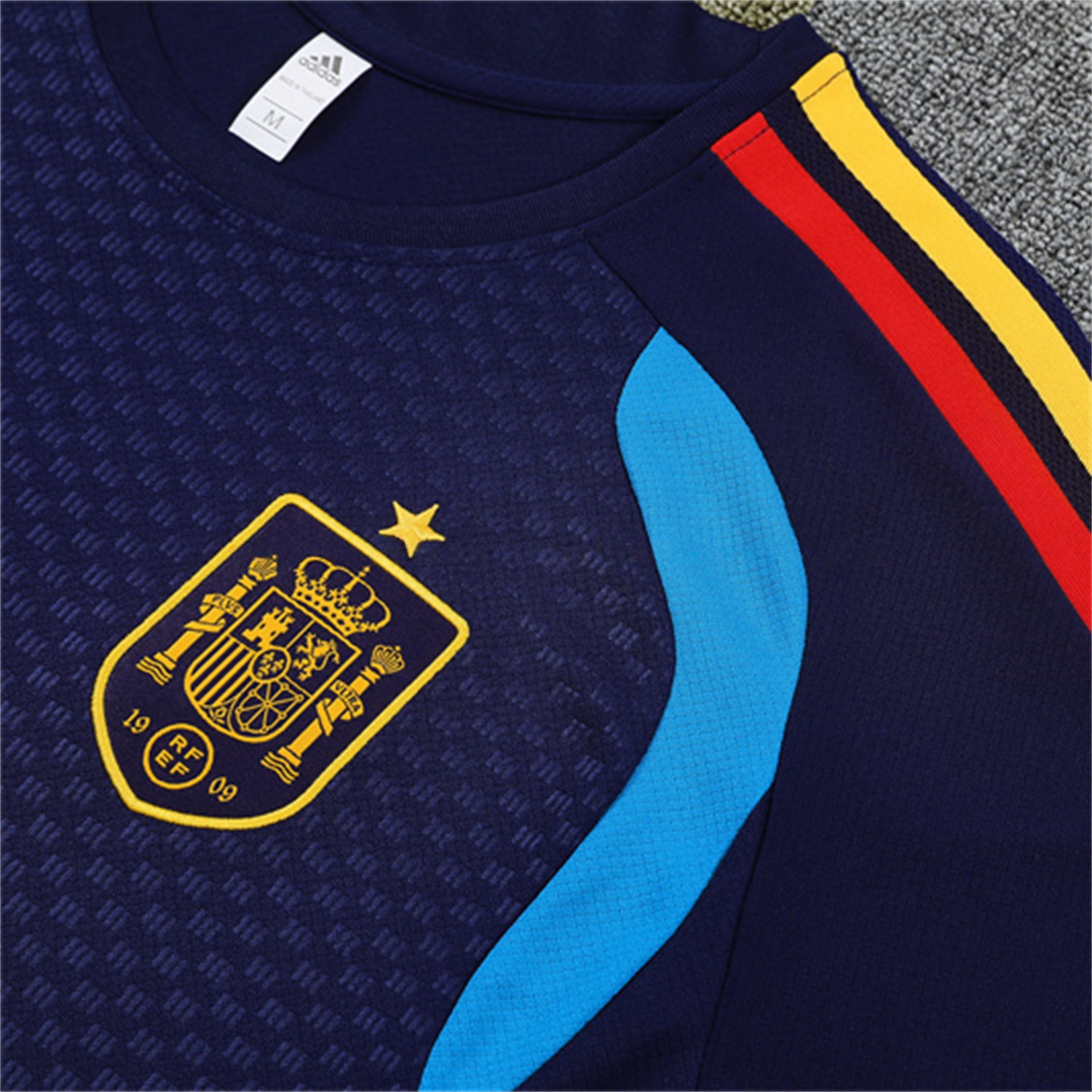 Spain 2026 Kids Short-Sleeve Training Set - Royal Blue Top & Shorts - UnitedFutballJersey