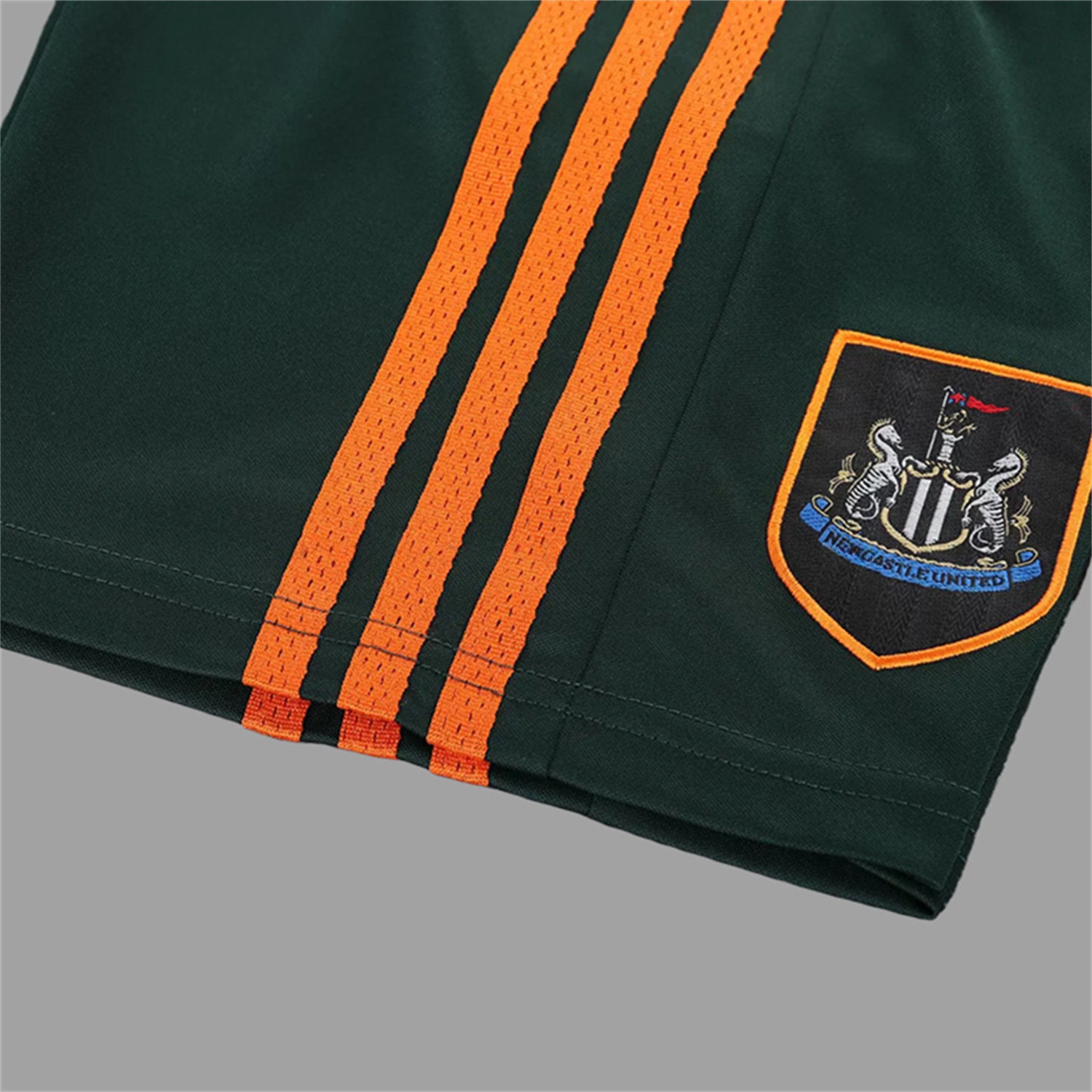Retro Newcastle United 1997-98 Away Kids Kit - UnitedFutballJersey