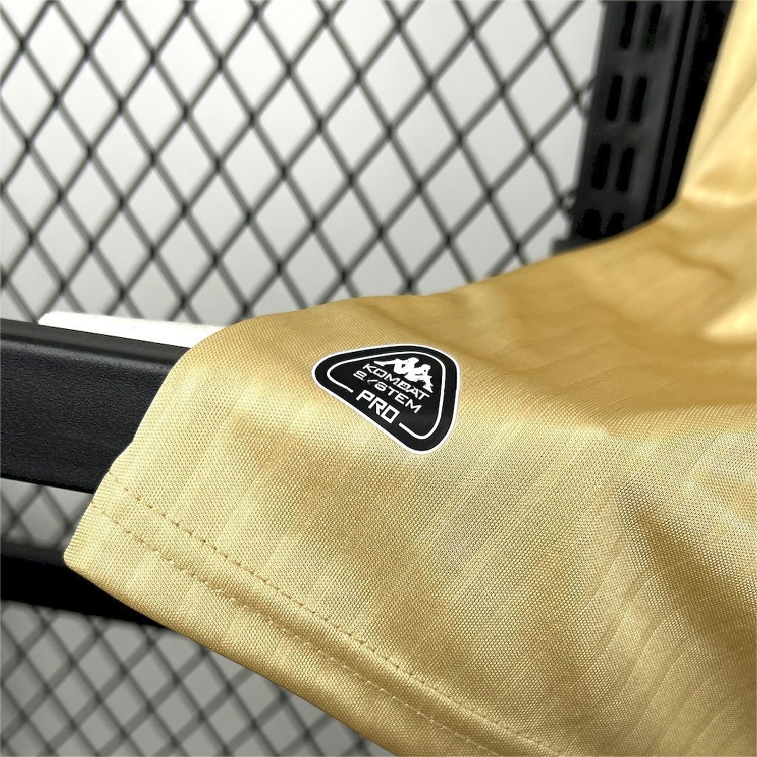 FC Versailles 25-26 Gold L'Élégant Special Long Sleeves Jersey - Fans Version - UnitedFutballJersey