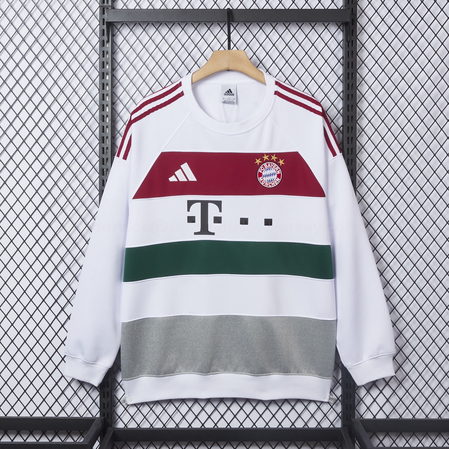 Bayern Munich 25-26 White Stripes Unisex Pullover Hoodie - UnitedFutballJersey