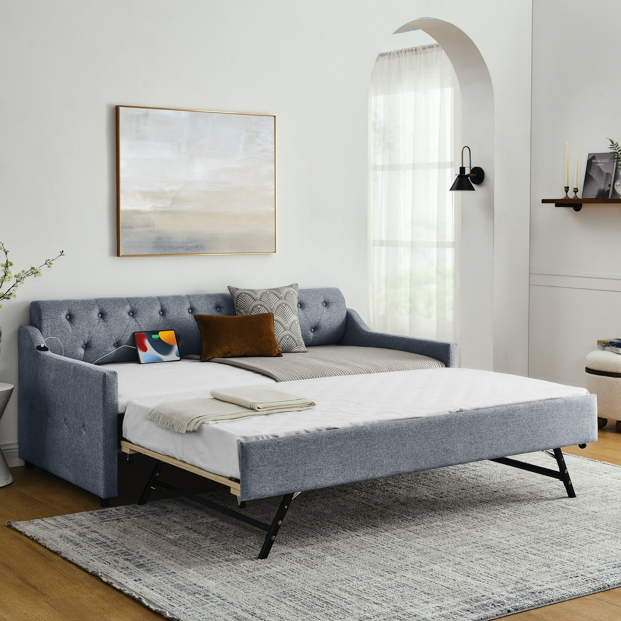 Daybed with Trundle and USB Ports