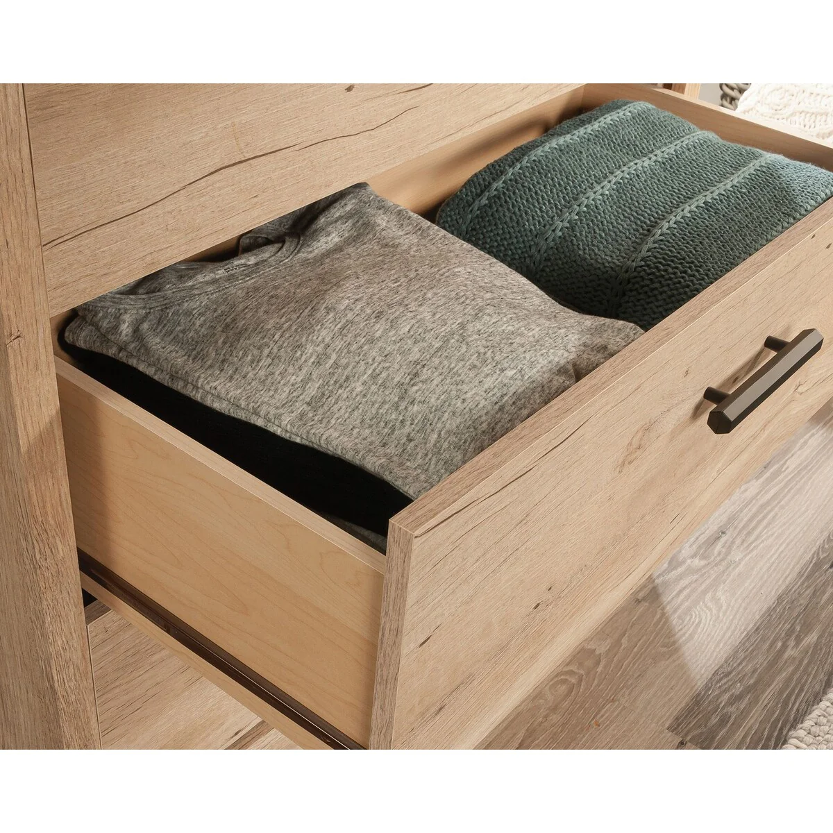 Aspen Post 4-Drawer Chest Pmo